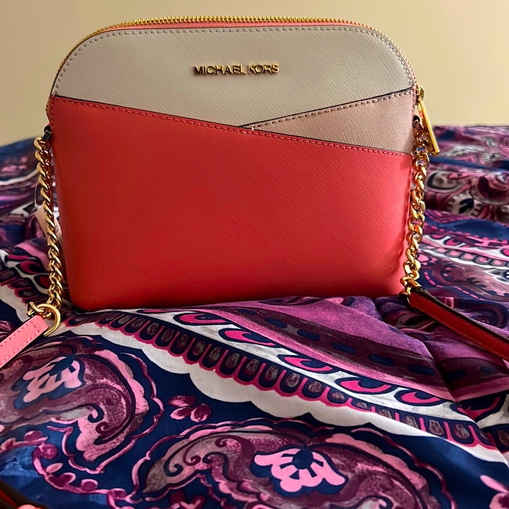 Michael Kors Jet Set Travel Medium Dome Shoulder Crossbody Bag Grapefruit Multi